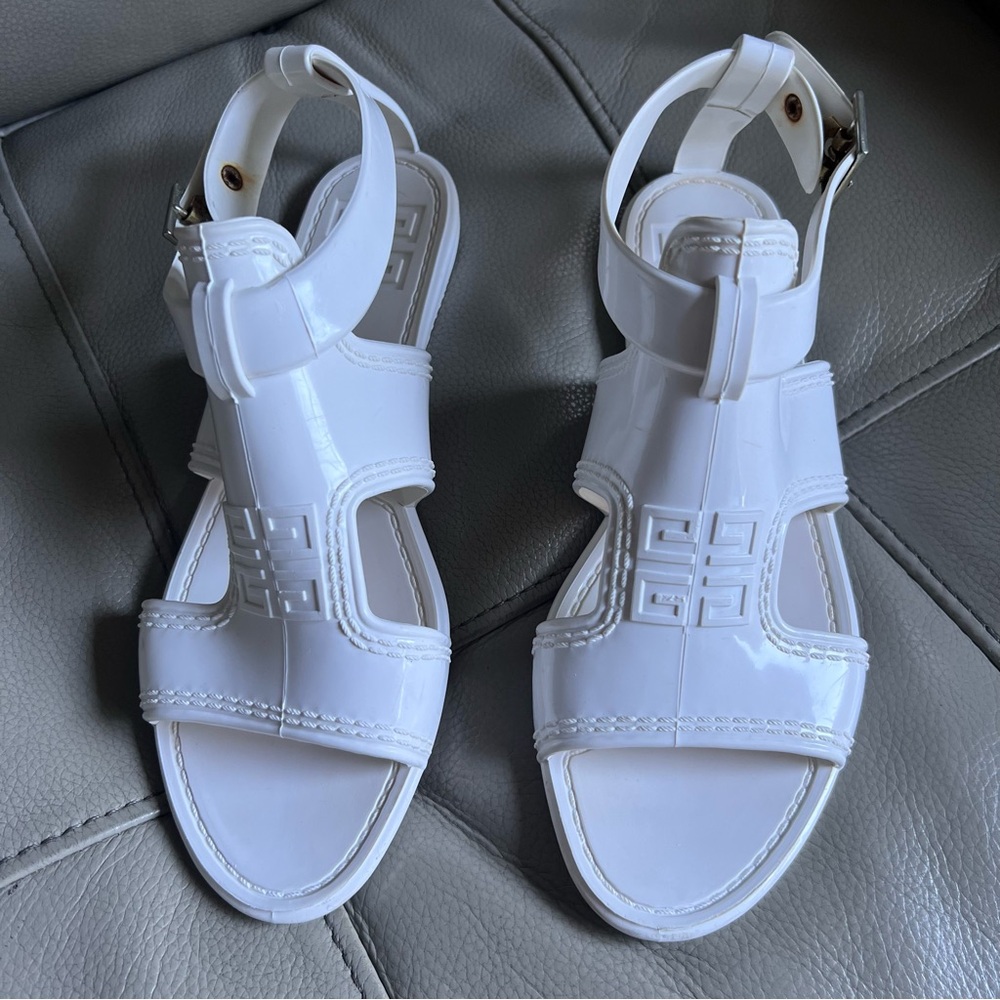Givenchy Rubber Jelly Sandals White Sz 37 US 7 Casual Everyday Beach Vacation - Picture 14 of 14
